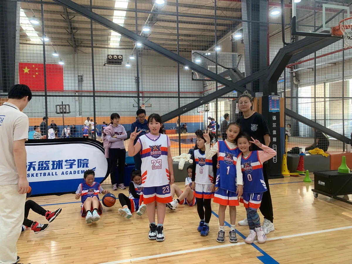 如何通过篮球表演赛制定有效的训练计划_1